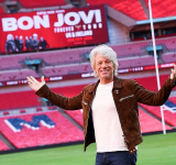 Jon Bon Jovi grateful and humble to  tour again after vocal cord surgery